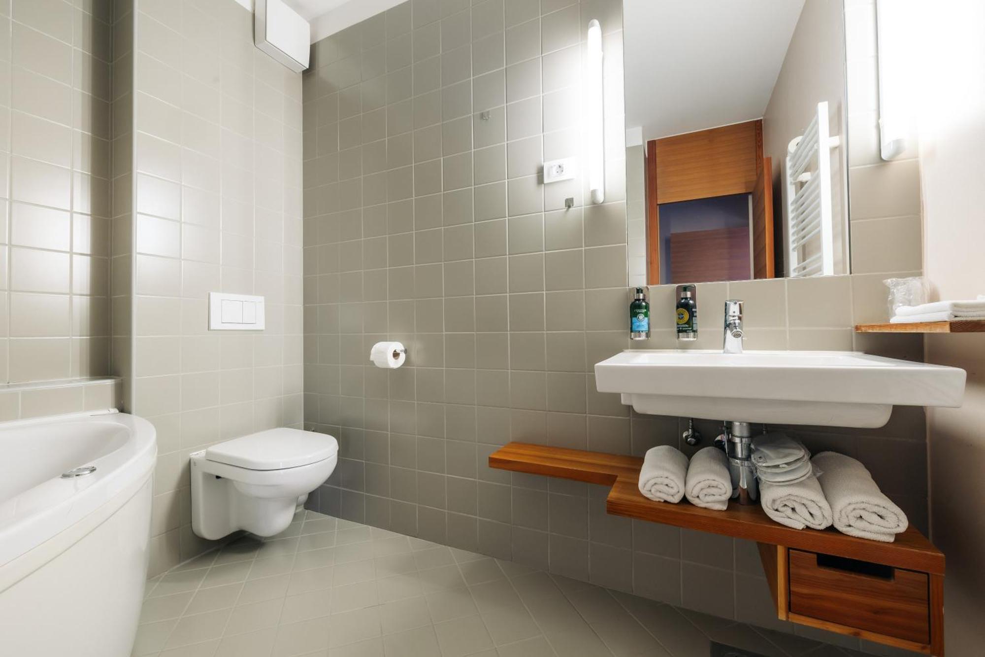 Hotel Rakar Trebnje Extérieur photo